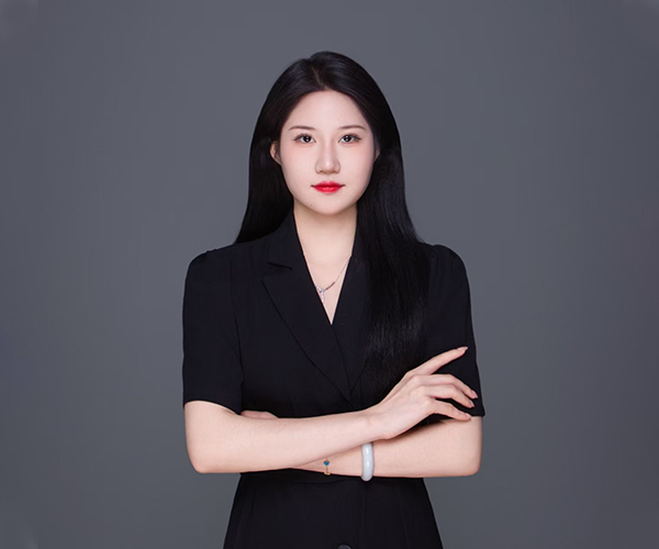 张明远财务总监专业照
